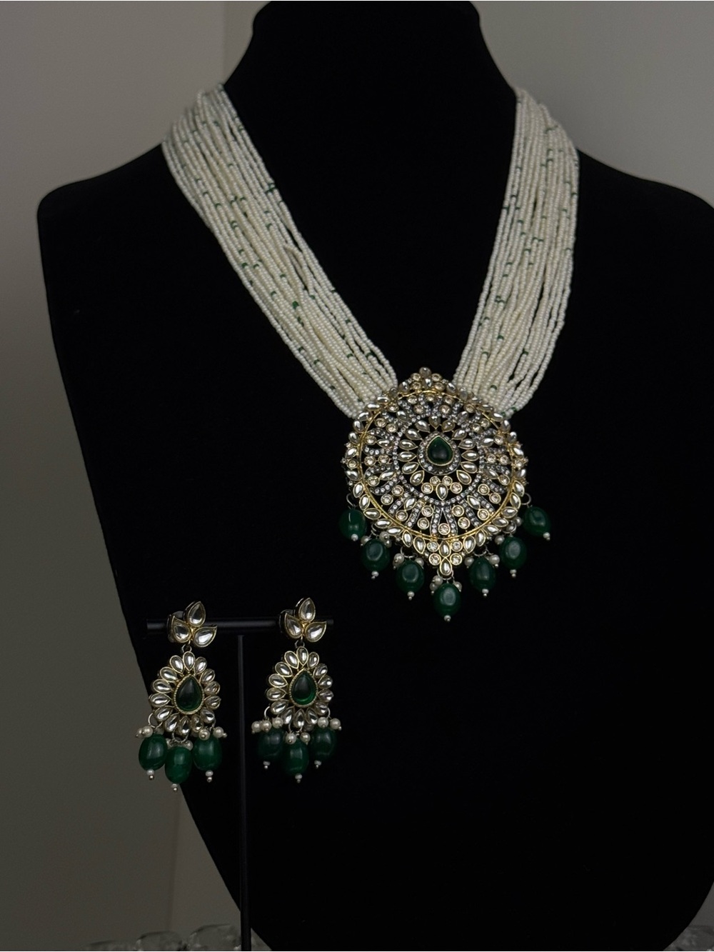 White Beaded Kundan Mala Necklace Set/ Emerald Green Pendant & Earrings